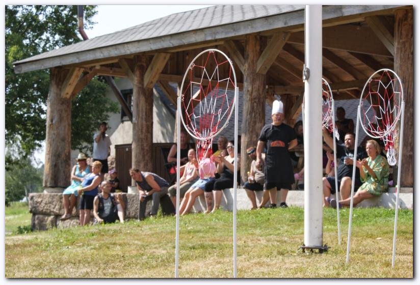 802x537 pixels (90K)